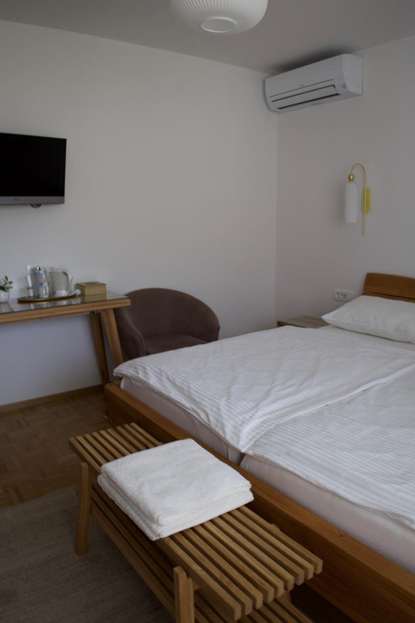 Apartments-Rooms Kocijancic Блед Екстериор снимка